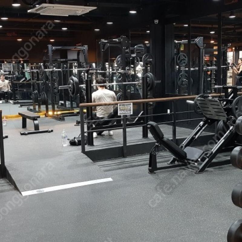 서울 관악구 신림역점 파 운 드 짐 헬스 양도권 팝니다!!!
