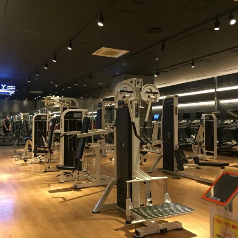 영자 피트니스 서초점 헬스 + 운동복 양도합니다.